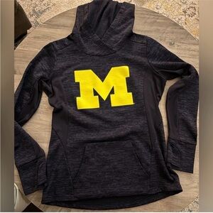University of Michigan Hoodie 🖤💛 | Cozy Athletic Pullover | Size Small